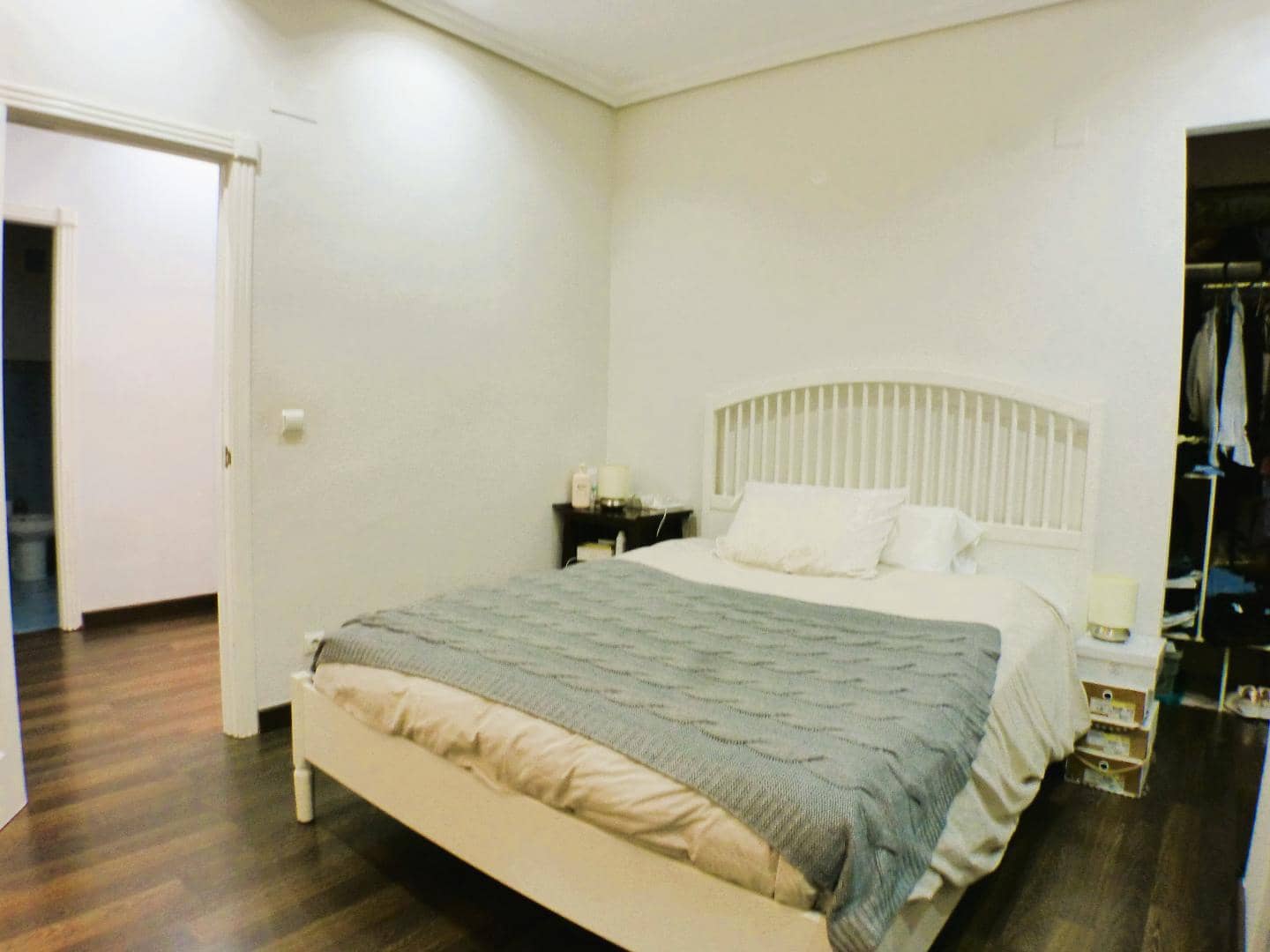 2 bedroom Flat for sale in Alicante / Alacant city - € 350,000 (Ref: 9833415)
