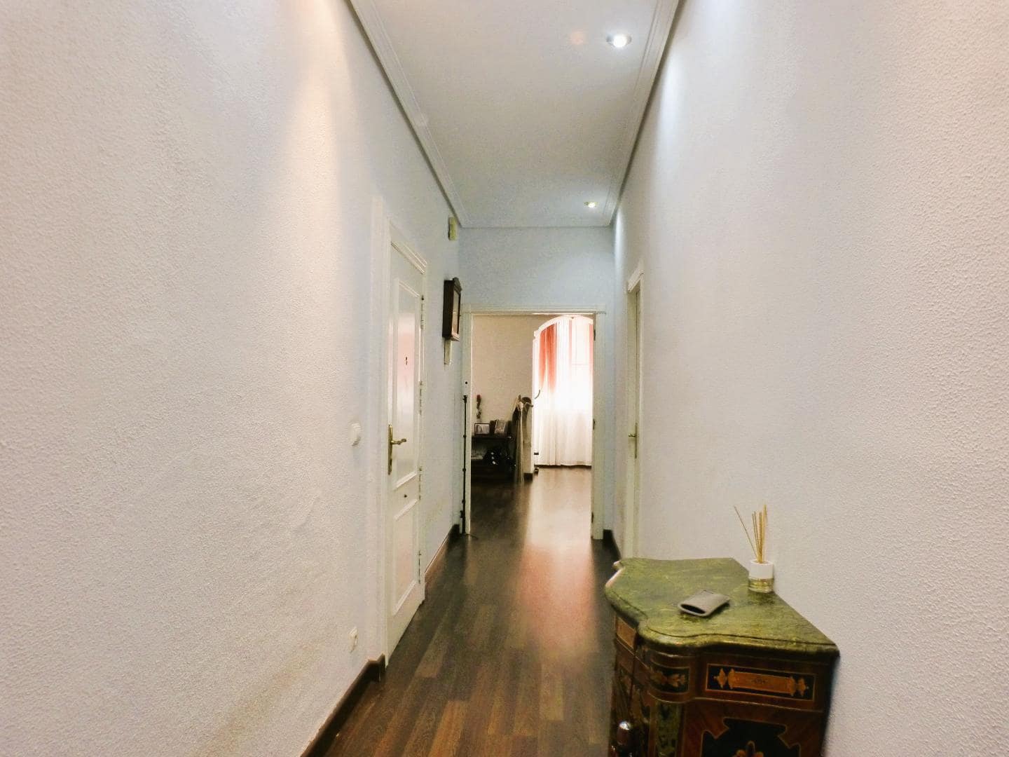 2 bedroom Flat for sale in Alicante / Alacant city - € 350,000 (Ref: 9833415)