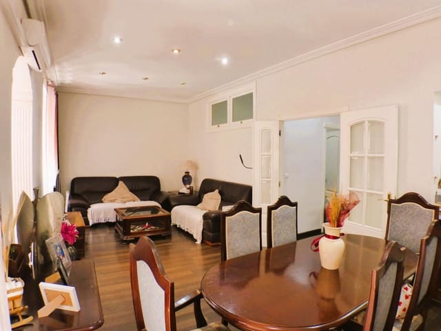 2 soveværelse Lejlighed til salg i Barrio del Centro, Alicante by - € 350.000 (Ref: 9833415)