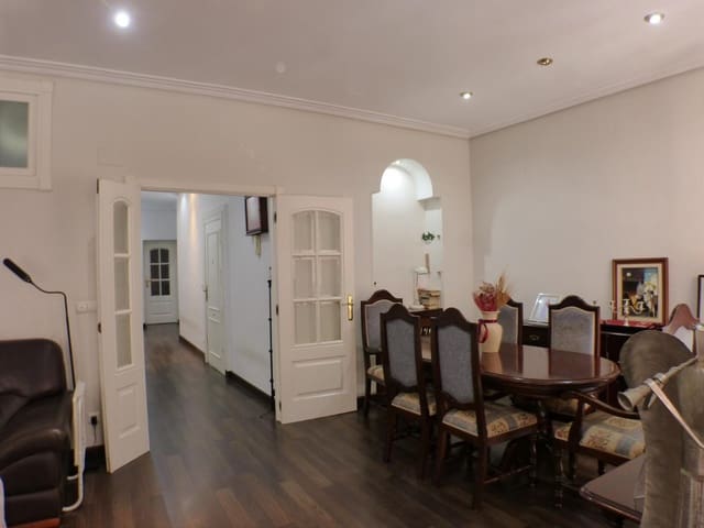 2 soveværelse Lejlighed til salg i Barrio del Centro, Alicante by - € 350.000 (Ref: 9833415)