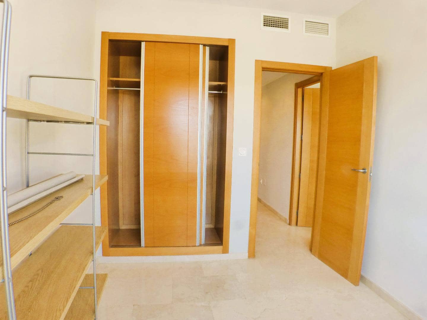 3 makuuhuone Huoneisto vuokrattavana paikassa Alicante kaupunki mukana uima-altaan 
autotalli - 1 200 € (Ref: 9859072)