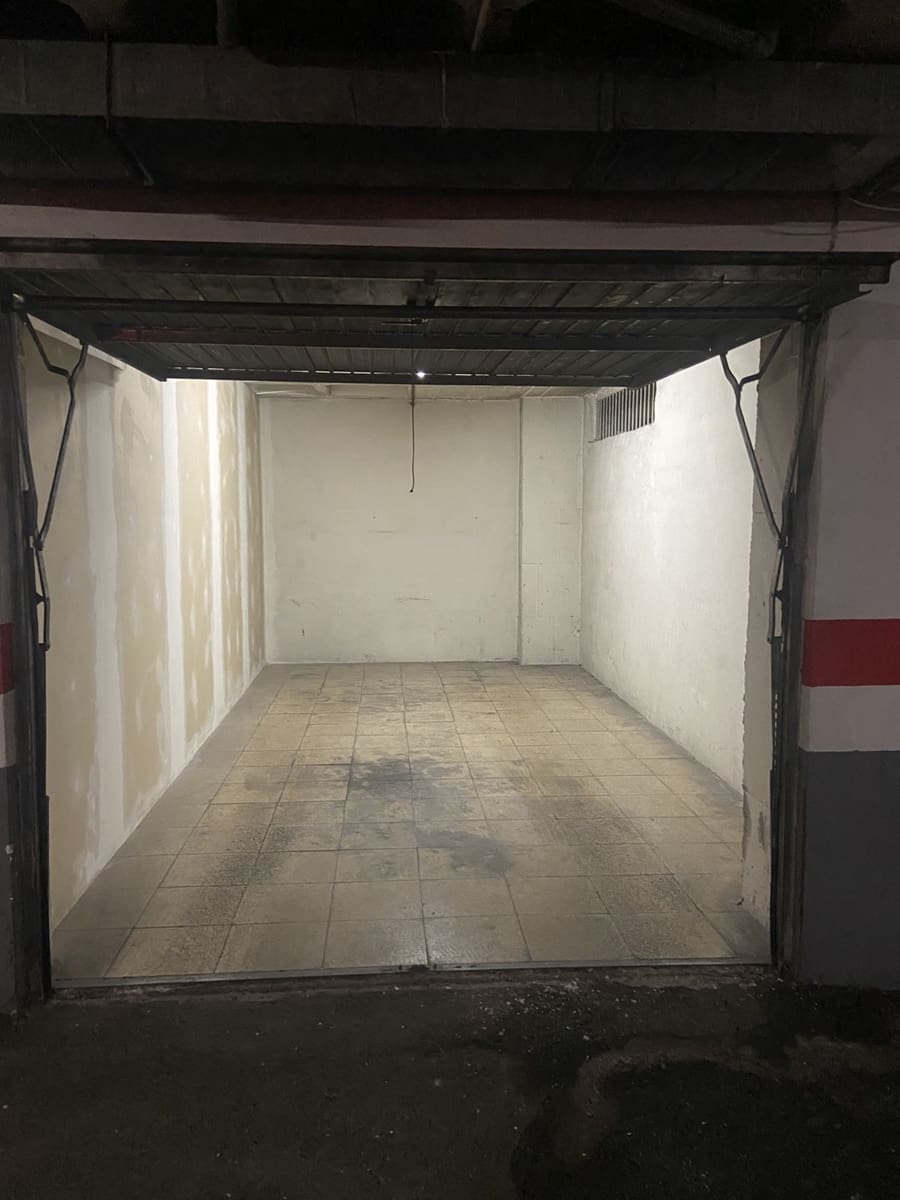 Garage for sale in Alicante / Alacant city - € 59,800 (Ref: 9938909)