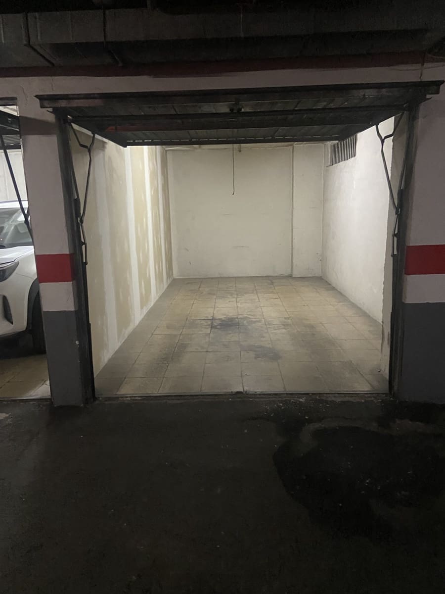 Garage for sale in Alicante / Alacant city - € 59,800 (Ref: 9938909)