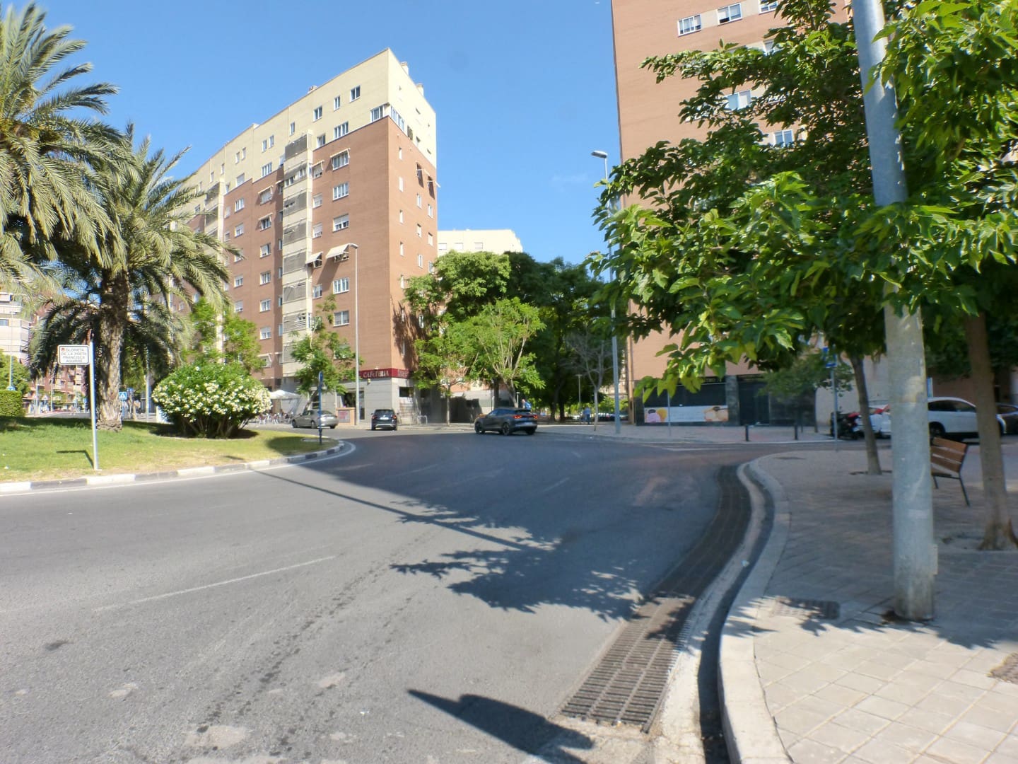Local Commercial à louer à Alicante ville - 650 € (Ref: 9950756)