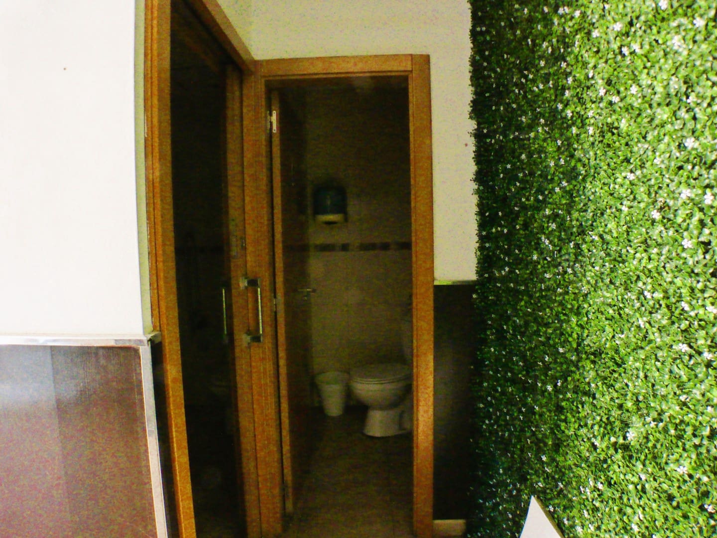 Local Commercial à louer à Alicante ville - 650 € (Ref: 9950756)