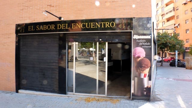 Kommersiell att hyra i Paus - Poligono San Blas, Alicante stad - 650 € (Ref: 9950756)