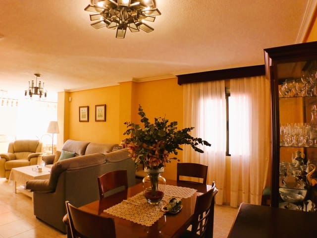 3 slaapkamer Appartement te koop in Carolinas Altas, Alicante stad - € 189.000 (Ref: 9962264)