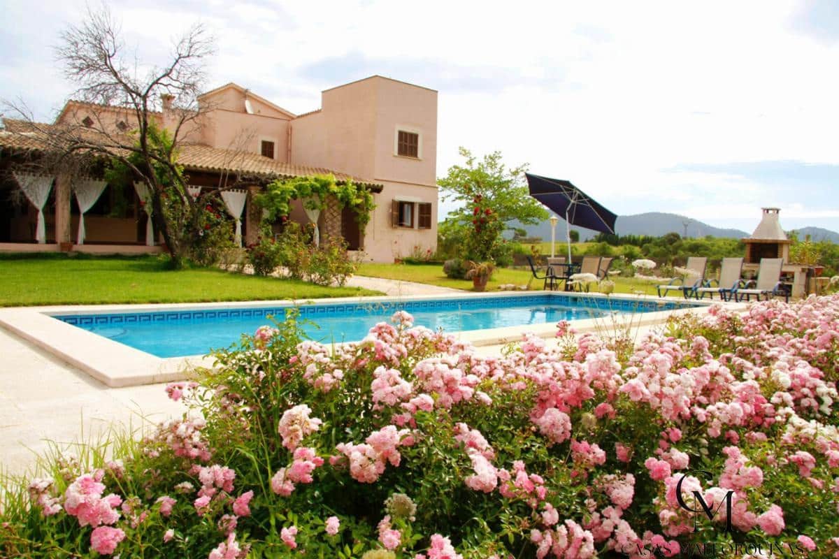 6 bedroom Villa for sale in Son Servera with pool - € 1,890,000 (Ref: 9996087)