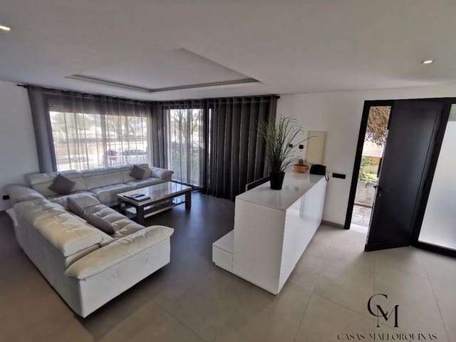 3 slaapkamer Villa te koop in Playas de Muro / Platges de Muro, Muro met garage - € 1.350.000 (Ref: 9996093)