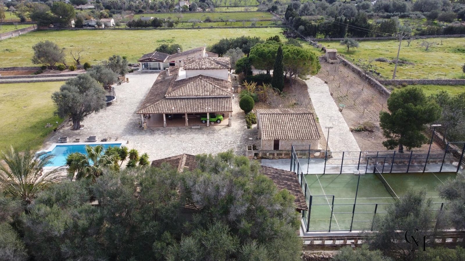 Chalet de 4 habitaciones en Ca'n Picafort en venta con piscina - 1.999.000 € (Ref: 9996096)