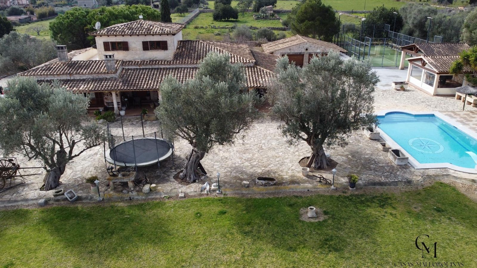 Chalet de 4 habitaciones en Ca'n Picafort en venta con piscina - 1.999.000 € (Ref: 9996096)