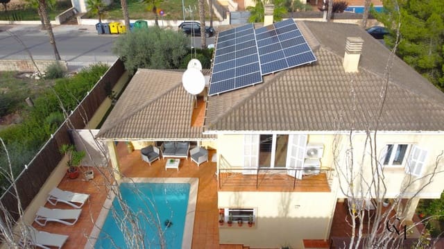 4 soveværelse Villa til salg i Ca'n Picafort, Santa Margalida med swimmingpool - € 1.600.000 (Ref: 9996108)