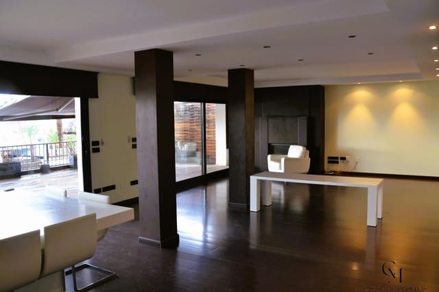 4 Zimmer Wohnung zu verkaufen in Puerto de Alcudia, Alcúdia - 1.700.000 € (Ref: 9996114)