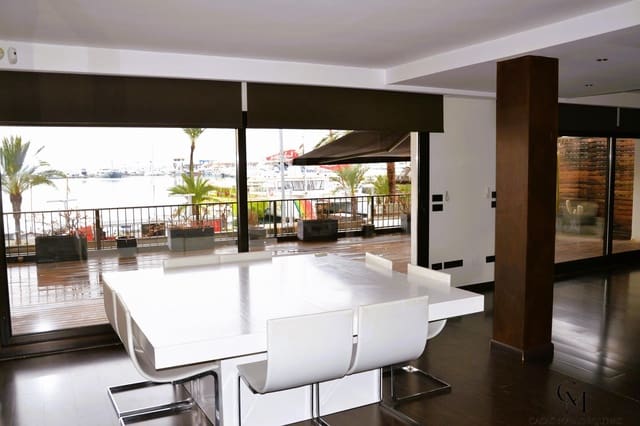 4 Zimmer Wohnung zu verkaufen in Puerto de Alcudia, Alcúdia - 1.700.000 € (Ref: 9996114)