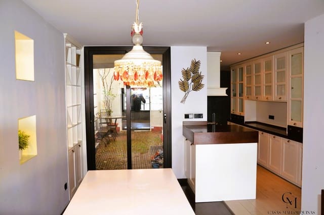 4 Zimmer Wohnung zu verkaufen in Puerto de Alcudia, Alcúdia - 1.700.000 € (Ref: 9996114)