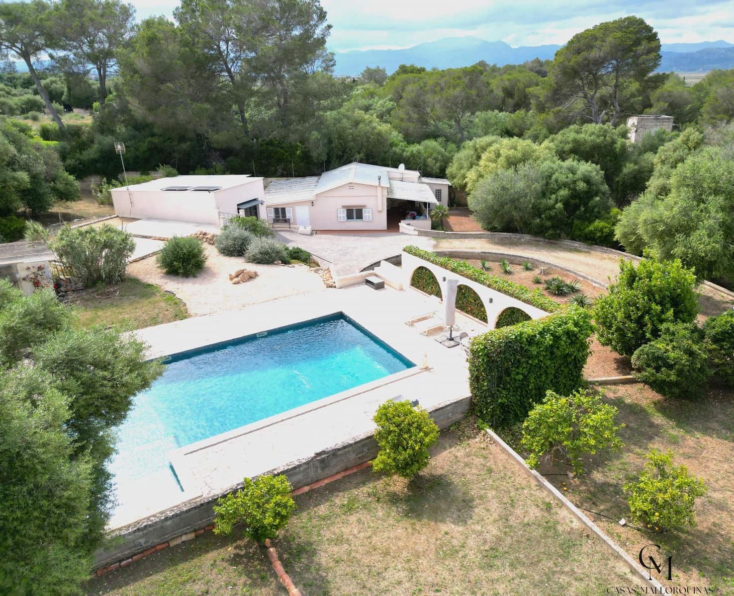 2 bedroom Villa for sale in Muro with pool garage - € 680,000 (Ref: 9996117)
