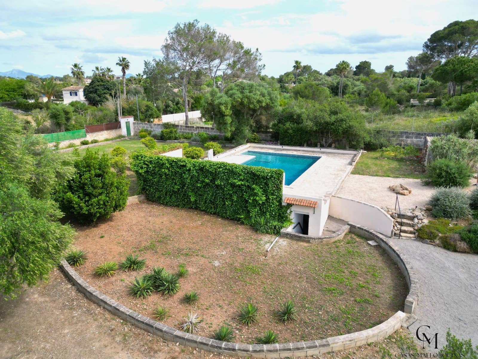 2 bedroom Villa for sale in Muro with pool garage - € 680,000 (Ref: 9996117)