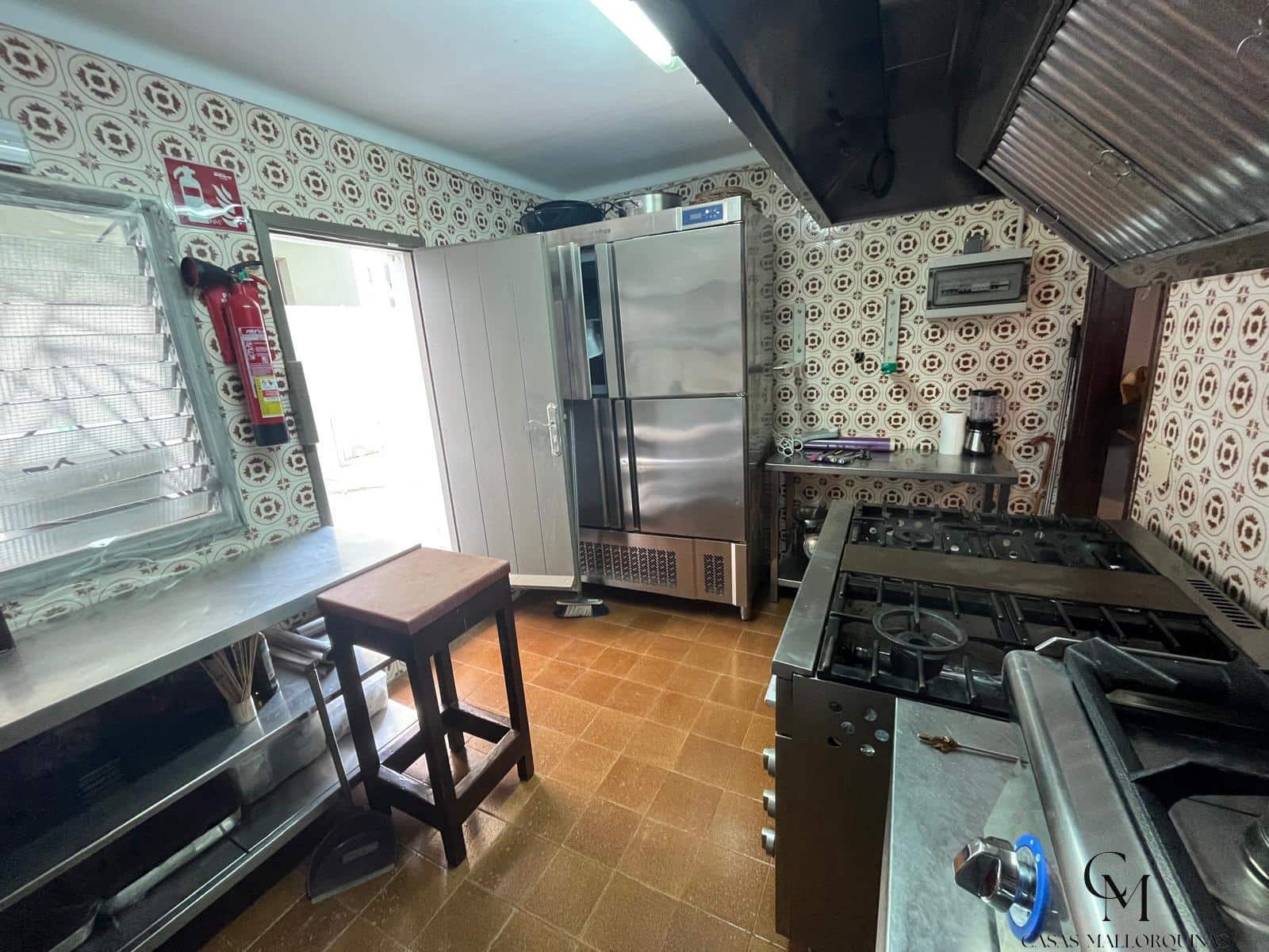2 Zimmer Gewerbe zu verkaufen in Cala Ratjada - 650.000 € (Ref: 9996124)