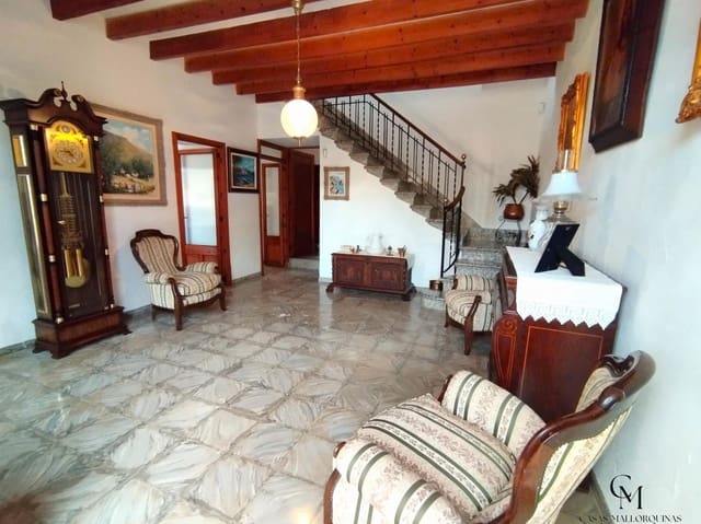 5 slaapkamer Villa te koop in Moscari, Selva met garage - € 595.000 (Ref: 9996135)