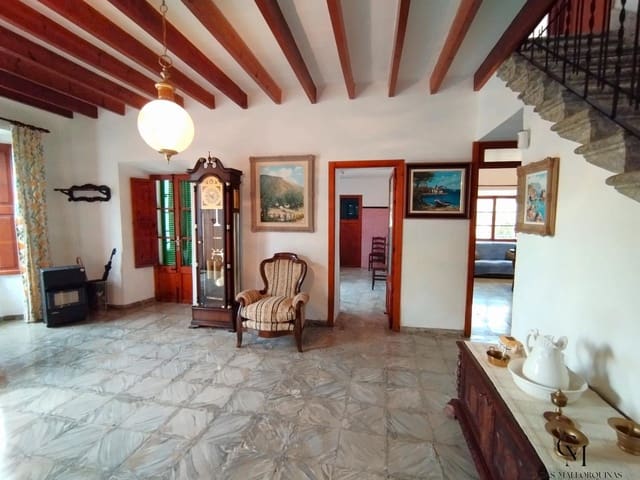 5 slaapkamer Villa te koop in Moscari, Selva met garage - € 595.000 (Ref: 9996135)