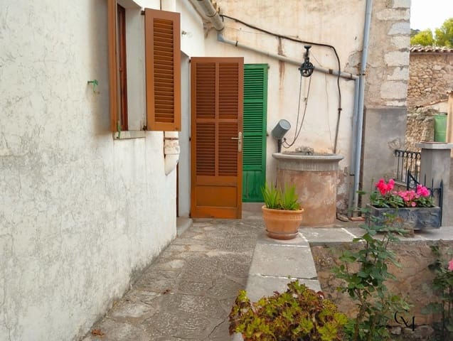 5 slaapkamer Villa te koop in Moscari, Selva met garage - € 595.000 (Ref: 9996135)