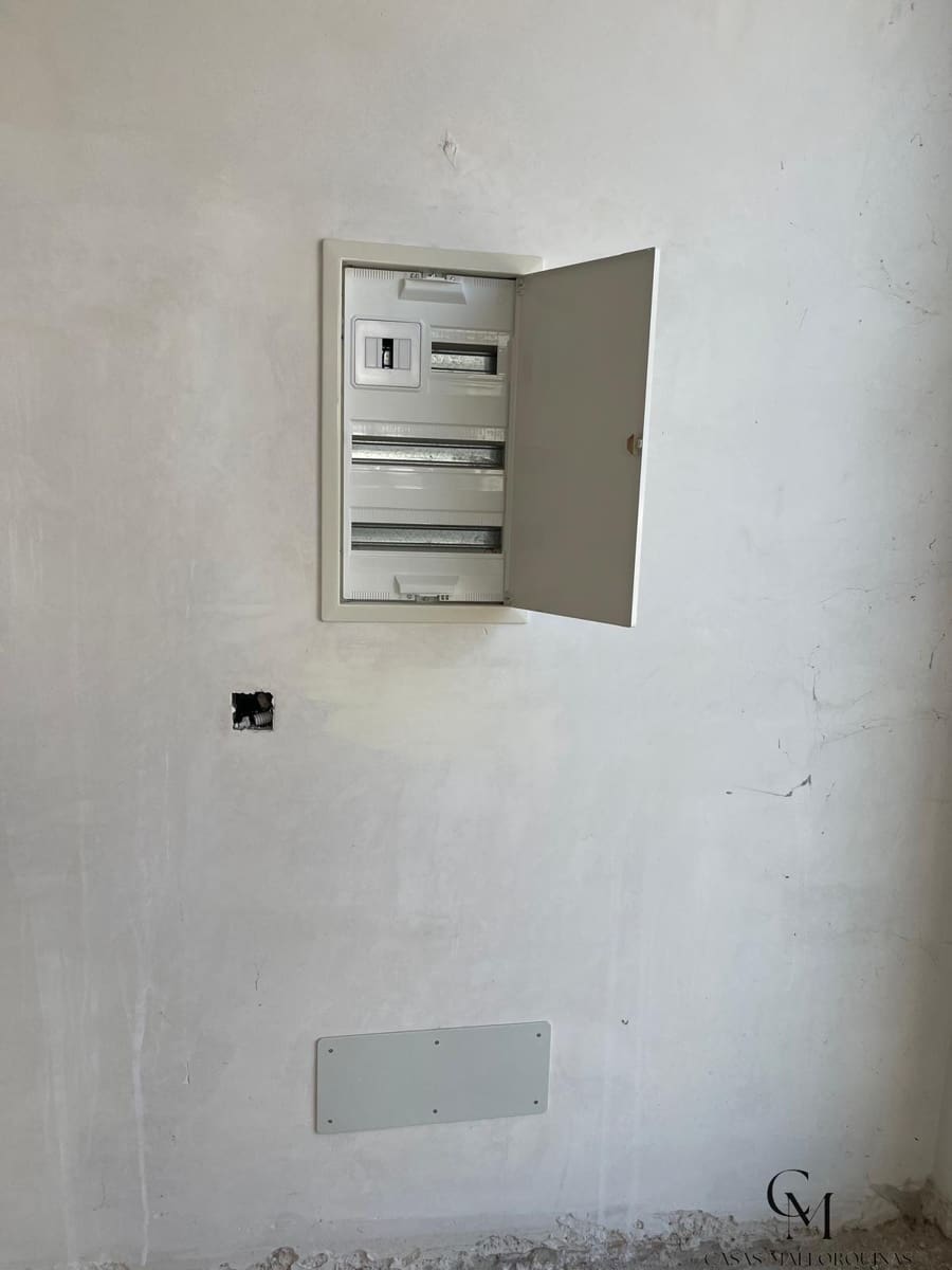 1 soverom Kommersiell til leie i Peguera / Paguera - € 3 000 (Ref: 9996139)