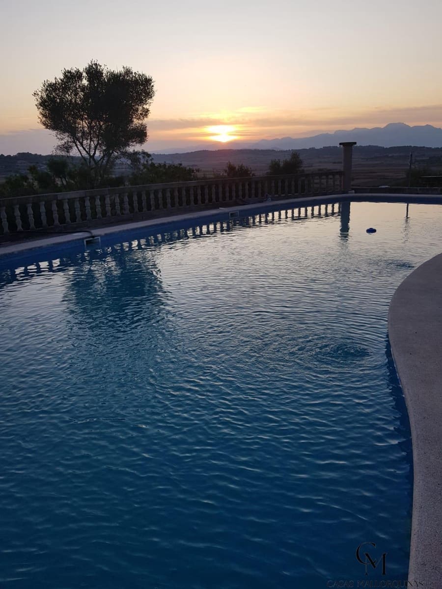 7 soverom Villa til salgs i Santa Margalida med svømmebasseng garasje - € 1 900 000 (Ref: 9996148)
