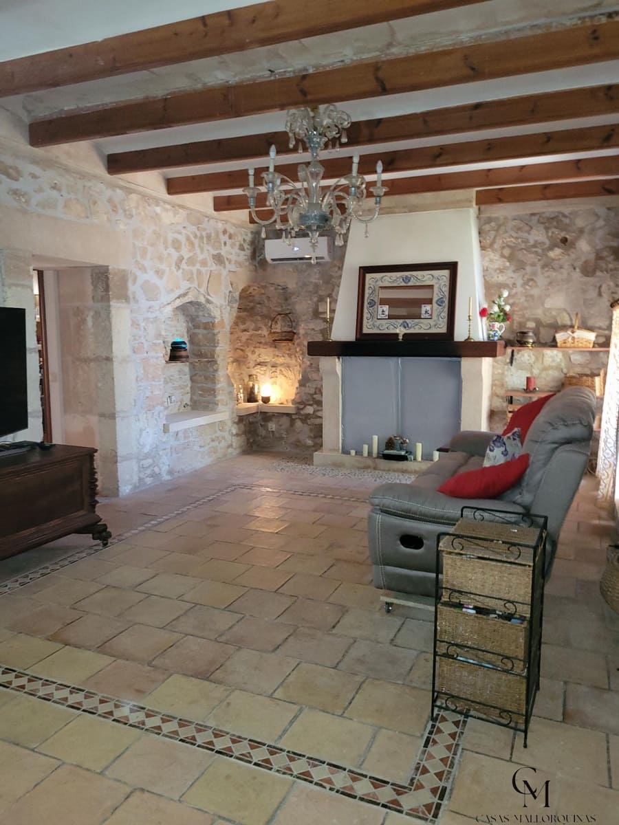 7 soverom Villa til salgs i Santa Margalida med svømmebasseng garasje - € 1 900 000 (Ref: 9996148)