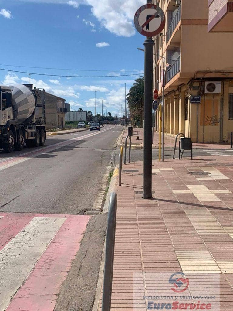 1 makuuhuone Kaupallinen vuokrattavana paikassa Museros - 700 € (Ref: 9354119)