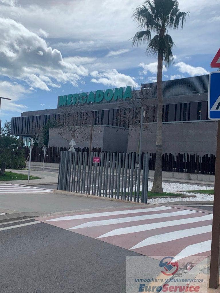 1 makuuhuone Kaupallinen vuokrattavana paikassa Museros - 700 € (Ref: 9354119)