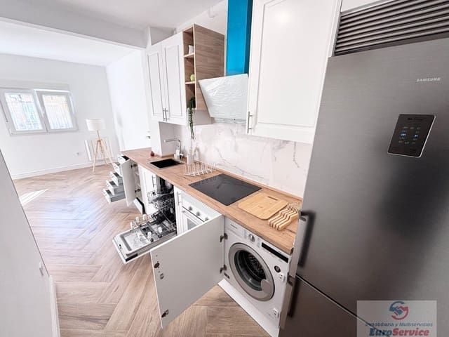 3 bedroom Townhouse for sale in Alcobendas - € 319,000 (Ref: 9354120)