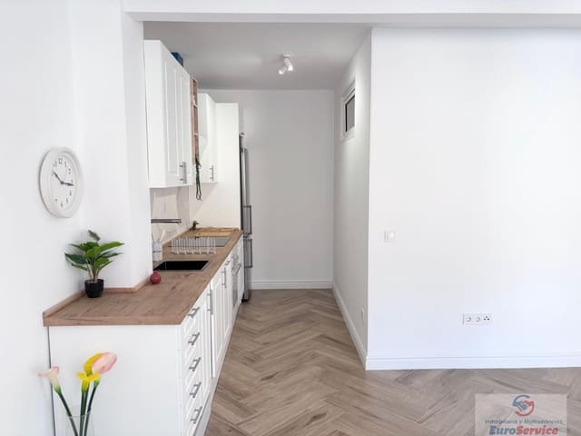 3 bedroom Townhouse for sale in Alcobendas - € 319,000 (Ref: 9354120)