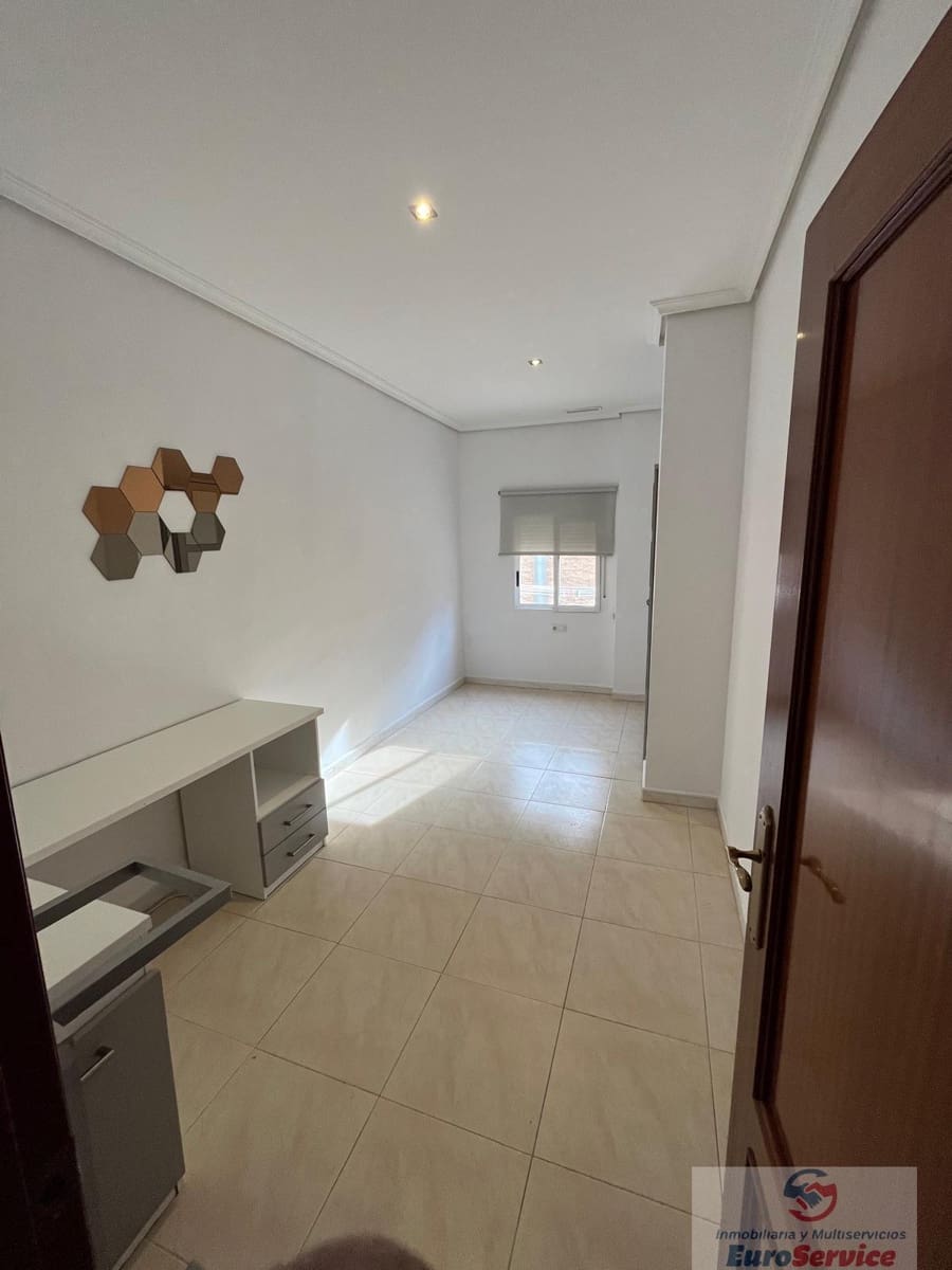 2 sovrum Lägenhet att hyra i Valencia stad - 1 190 € (Ref: 9354123)
