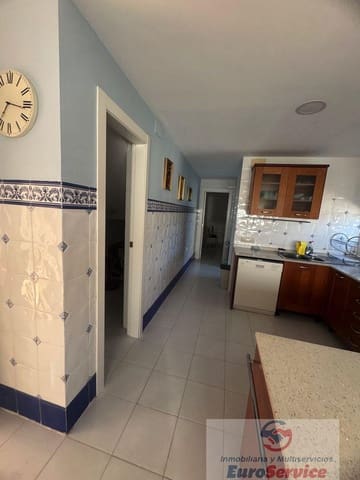 4 bedroom Villa for rent in L'Eliana with pool garage - € 2,690 (Ref: 9354124)