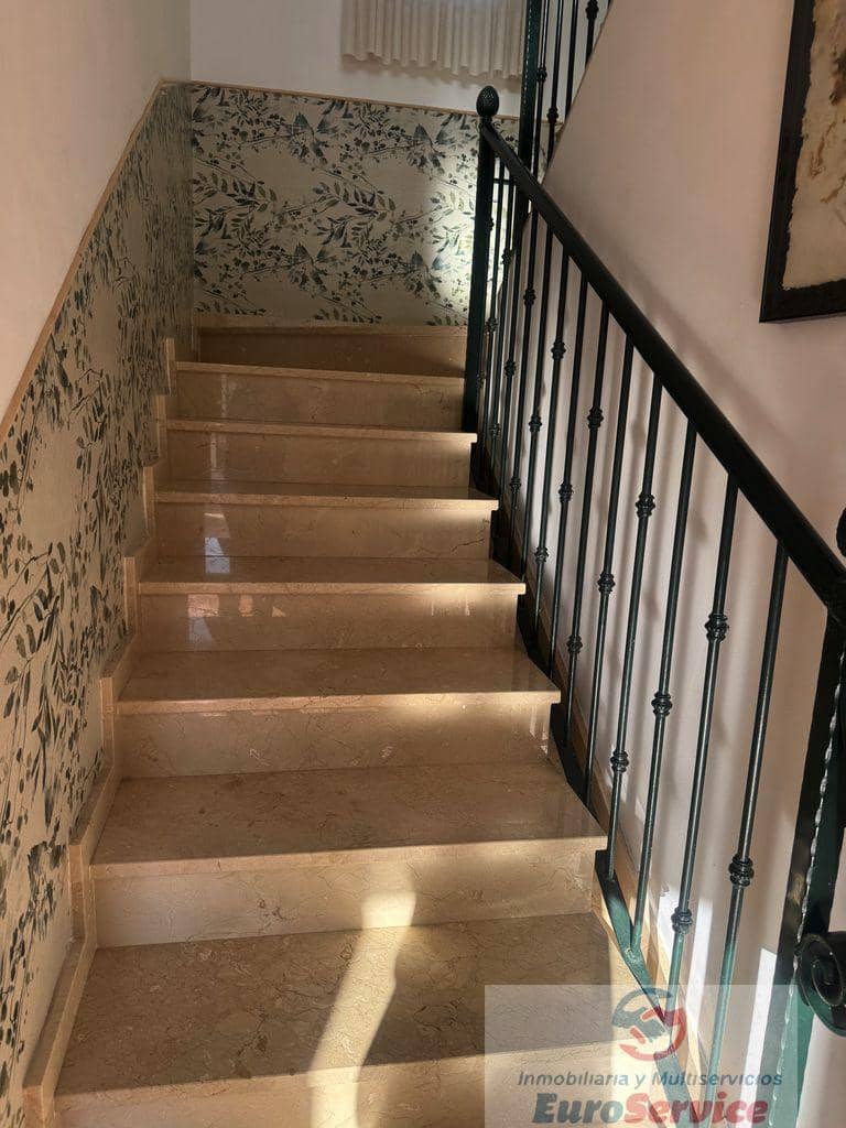 4 bedroom Villa for rent in L'Eliana with pool garage - € 2,690 (Ref: 9354124)