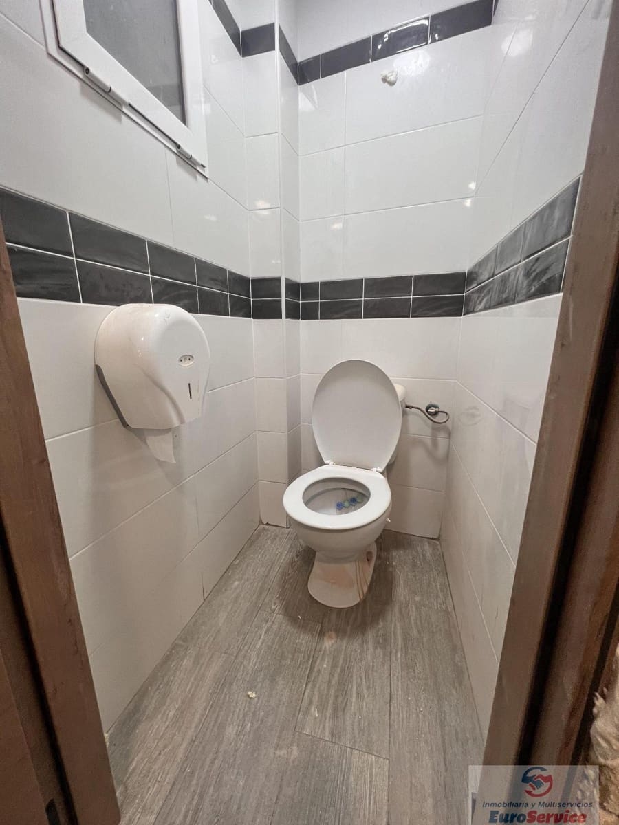 3 bedroom Commercial for sale in Chiva - € 38,000 (Ref: 9354126)