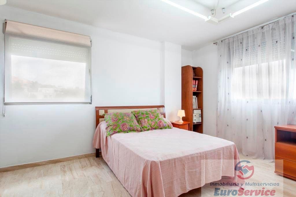 4 sovrum Villa att hyra i Chiva med pool garage - 2 700 € (Ref: 9354129)