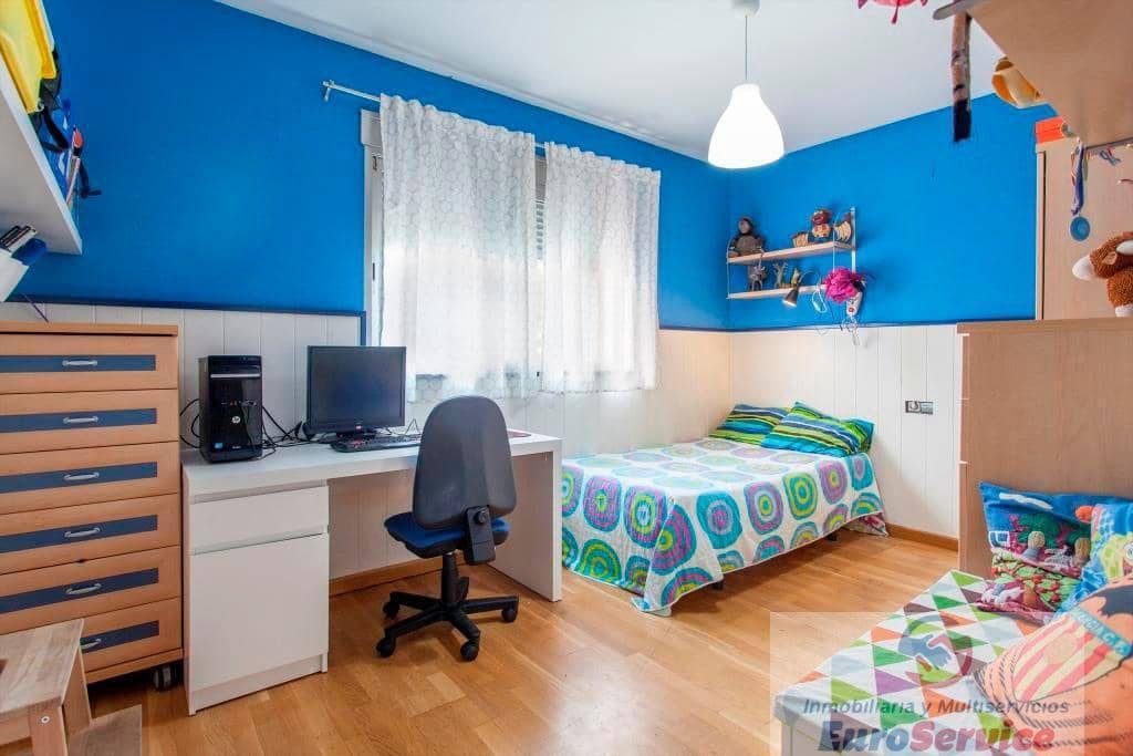 4 sovrum Villa att hyra i Chiva med pool garage - 2 700 € (Ref: 9354129)