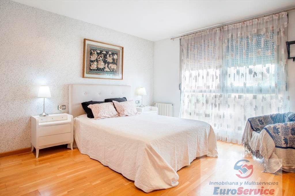 4 sovrum Villa att hyra i Chiva med pool garage - 2 700 € (Ref: 9354129)