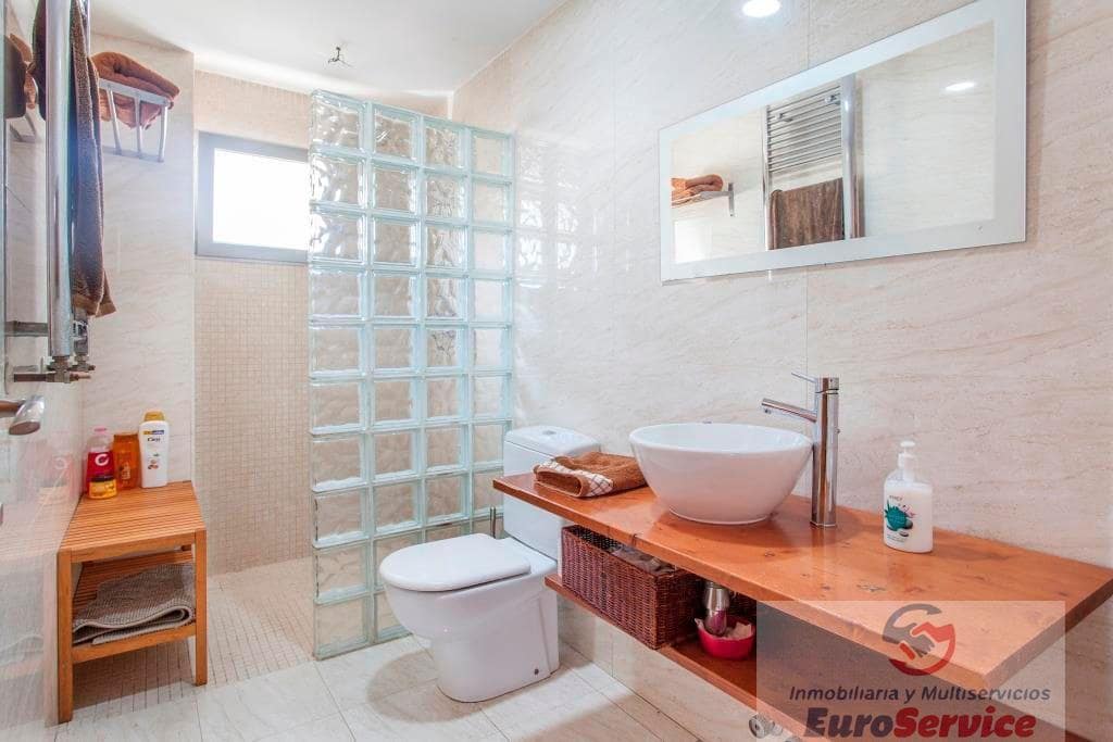 4 sovrum Villa att hyra i Chiva med pool garage - 2 700 € (Ref: 9354129)