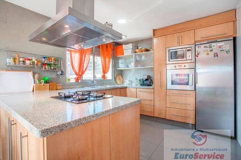 4 sovrum Villa att hyra i Chiva med pool garage - 2 700 € (Ref: 9354129)