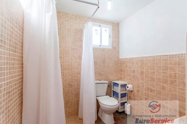 4 bedroom Villa for rent in Chiva with pool garage - € 2,700 (Ref: 9354129)