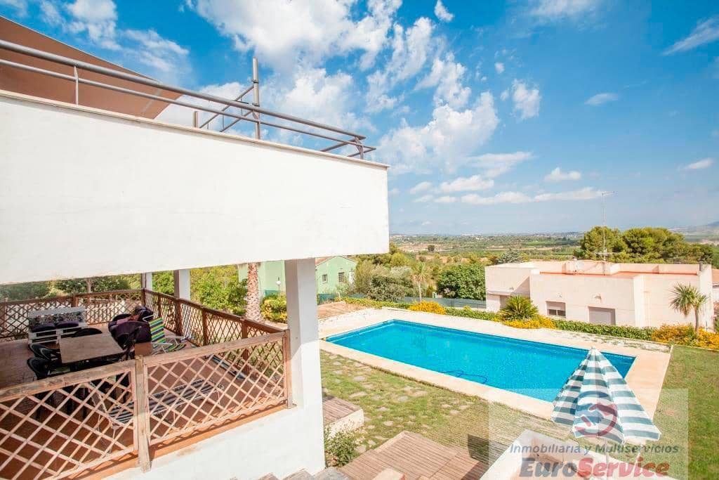 4 sovrum Villa att hyra i Chiva med pool garage - 2 700 € (Ref: 9354129)