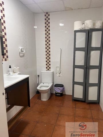 4 slaapkamer Commercieel te huur in Marxalenes, Valencia stad - € 49.000 (Ref: 9354135)