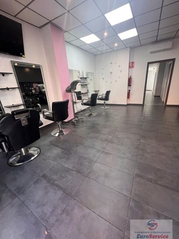 6 bedroom Commercial for sale in Els Orriols, Valencia city - € 169,000 (Ref: 9354137)