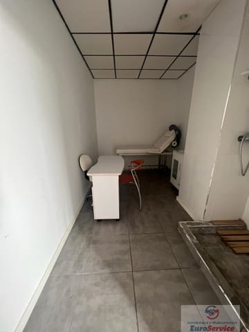 6 bedroom Commercial for sale in Els Orriols, Valencia city - € 169,000 (Ref: 9354137)