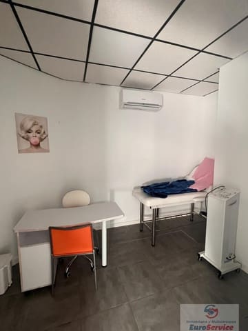 6 bedroom Commercial for sale in Els Orriols, Valencia city - € 169,000 (Ref: 9354137)