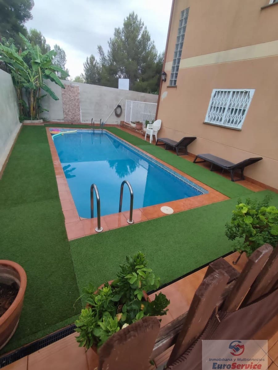 5 soverom Villa til salgs i Chiva med svømmebasseng - € 390 000 (Ref: 9354139)