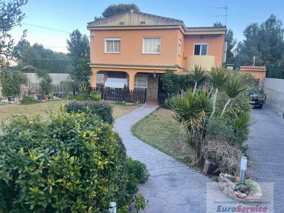 5 soverom Villa til salgs i Chiva med svømmebasseng - € 390 000 (Ref: 9354139)