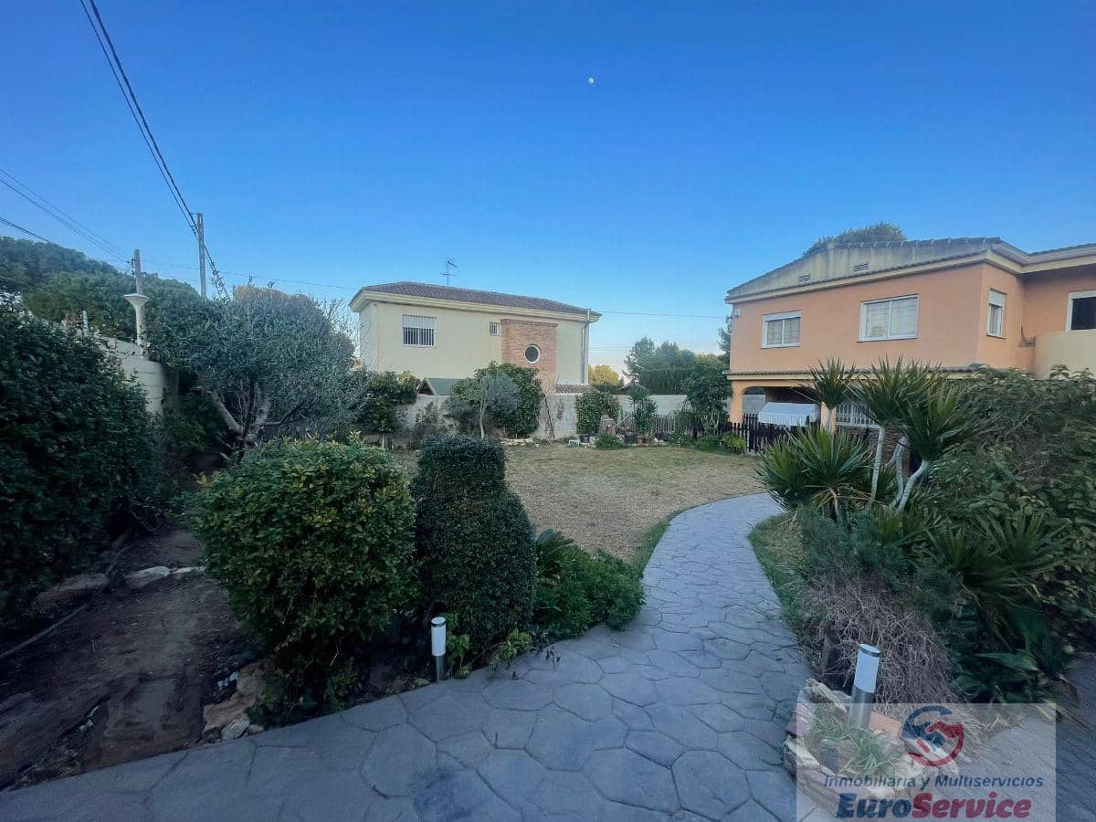 5 soverom Villa til salgs i Chiva med svømmebasseng - € 390 000 (Ref: 9354139)